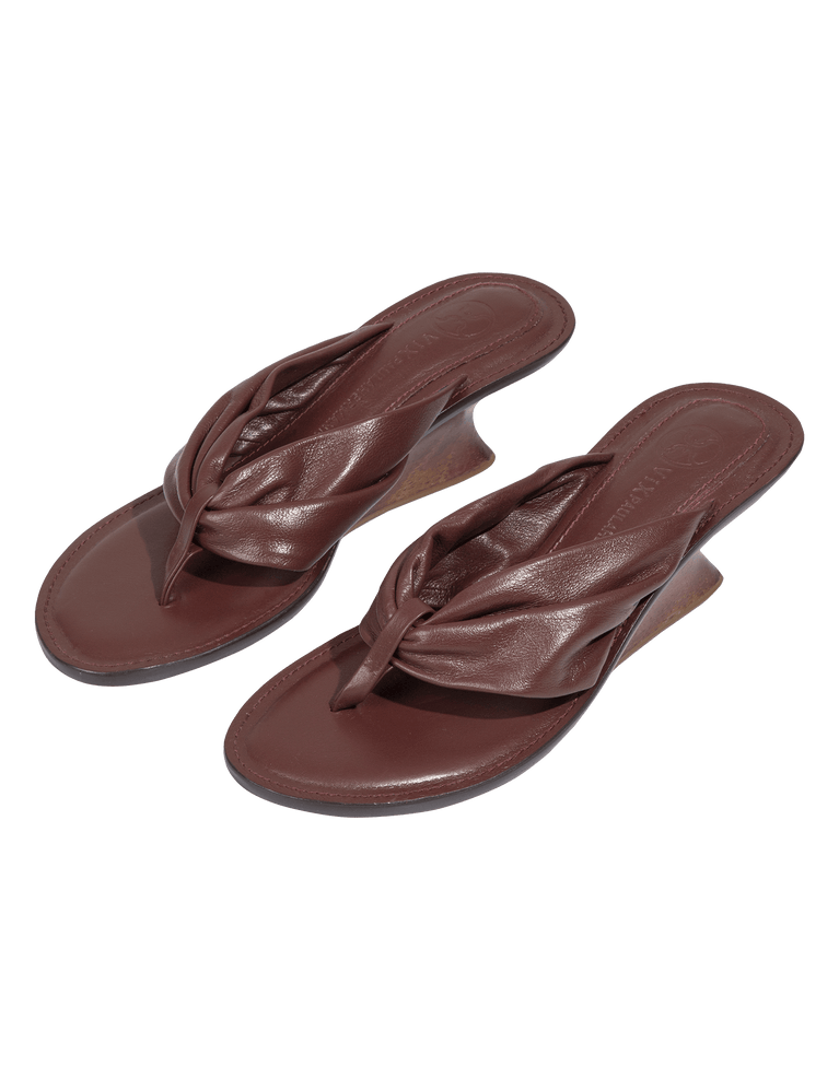 Dahila Mule - Wine 6
