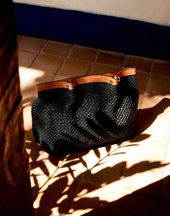 Eliza Necessaire Clutch - Black